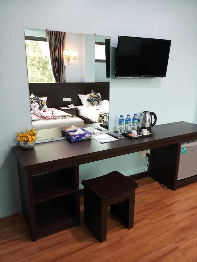 Hotel San Taw Win Pathein Kültér fotó
